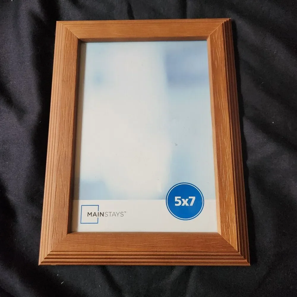 3 Basic Picture Frames 5 x 7